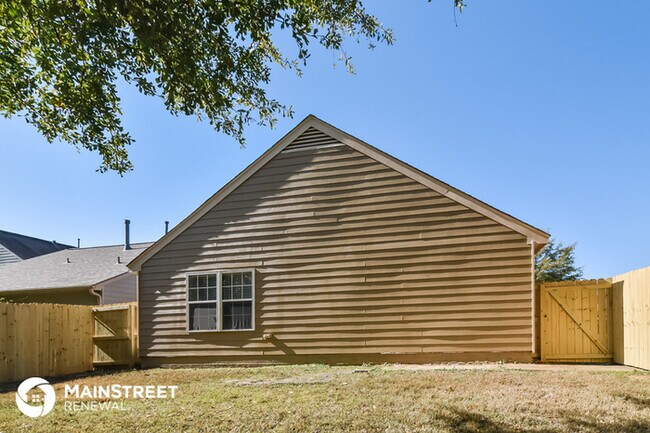 Building Photo - 4734 Waterfront Oak Dr