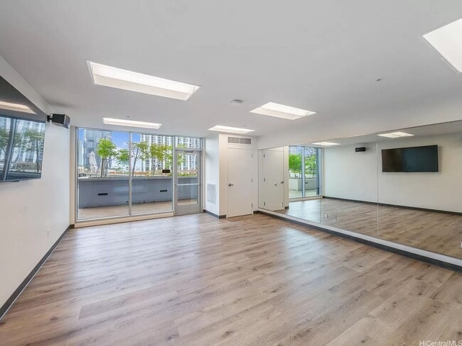 Building Photo - Ke Kilohana - 1-bdrm/1-bath/1-assigned parking stall/+Storage Unit & Electric Allowance