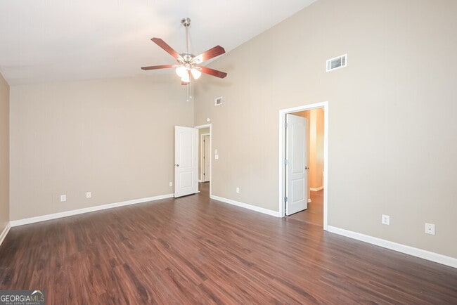 Building Photo - 6593 Grand Hickory Dr