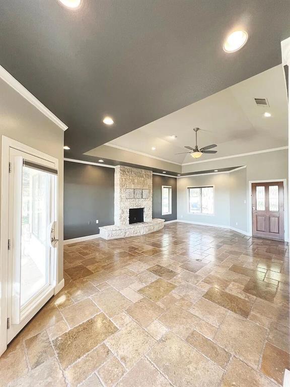 Building Photo - 1713 Clubhouse Hill Dr