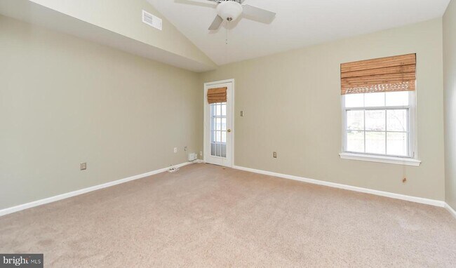 Building Photo - 2810 Yarling Ct