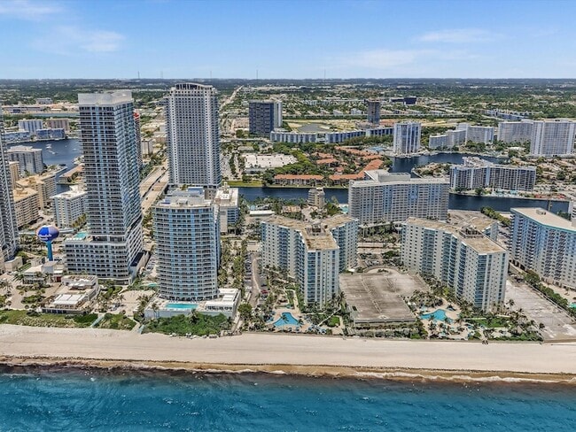Building Photo - 3901 S Ocean Dr