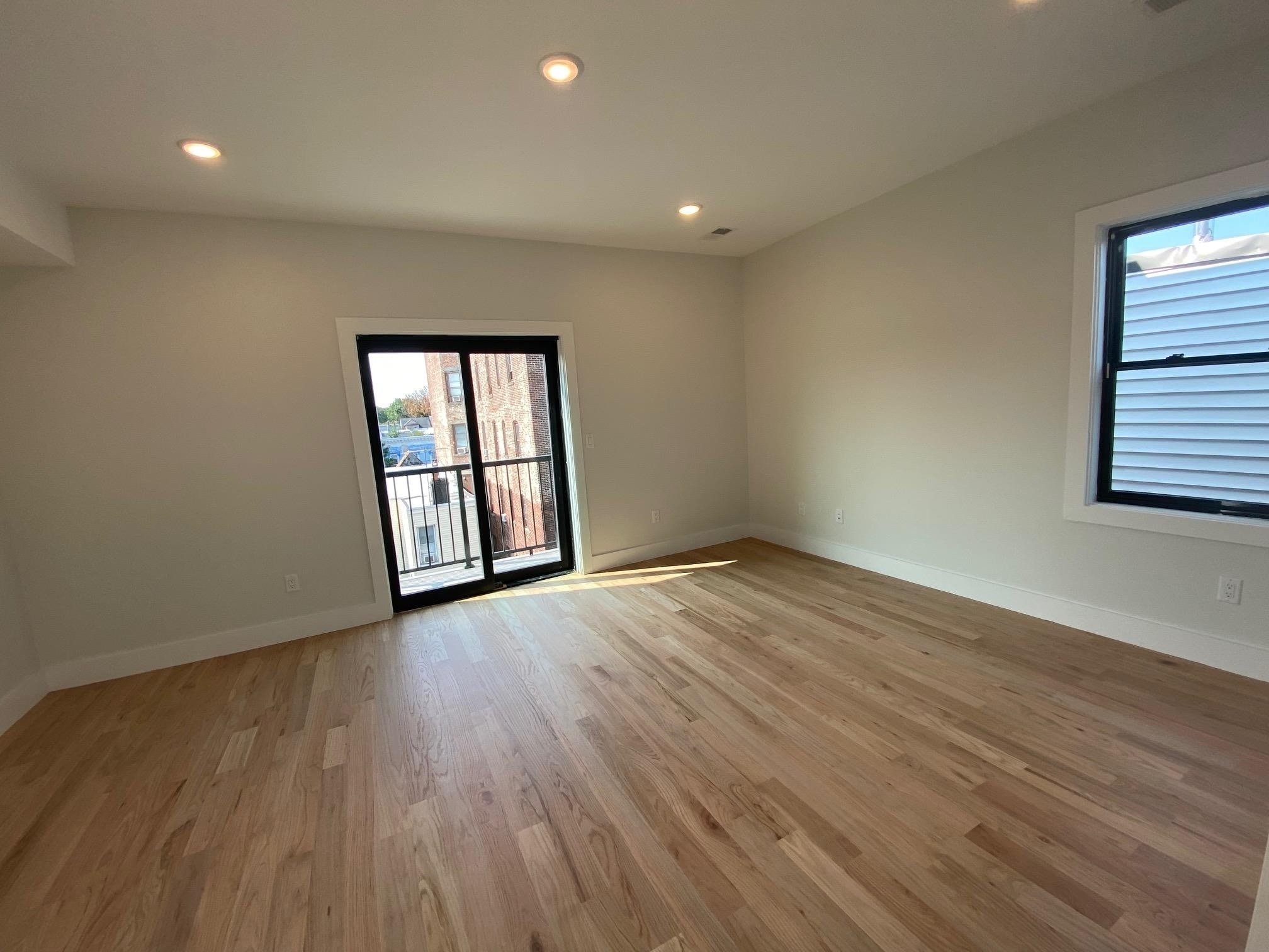 Building Photo - 41 Thorne St