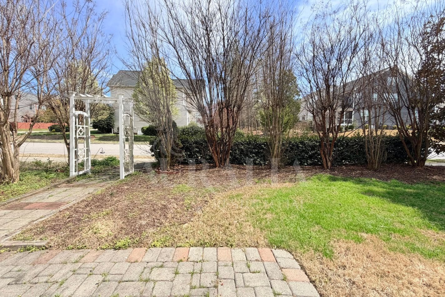 Building Photo - 101 Scotlow Way