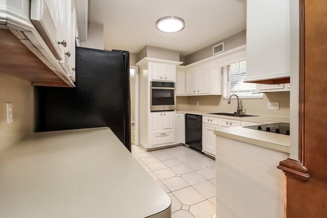 Building Photo - 4207 Harrow Hill Ct