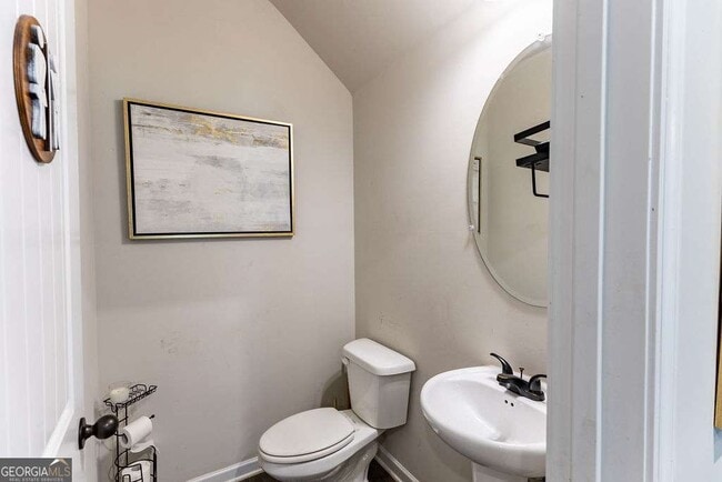 Building Photo - 1028 Mcconaughy Ct