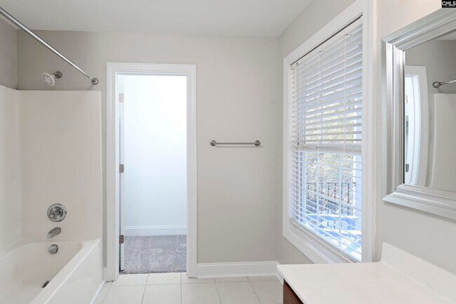 Building Photo - 203 Naples Ave