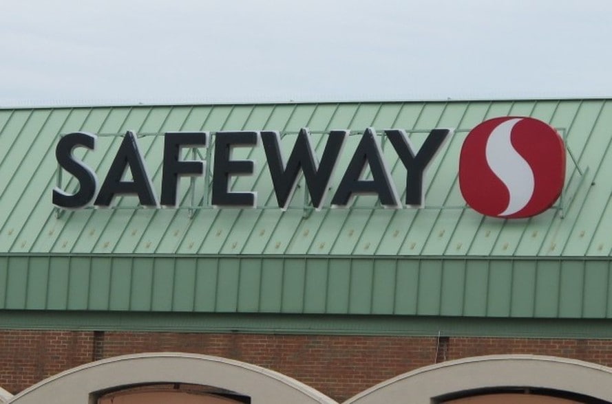 Nearby Shopping - 1826 C St SE