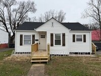 Building Photo - 1101 N Wilcox Dr