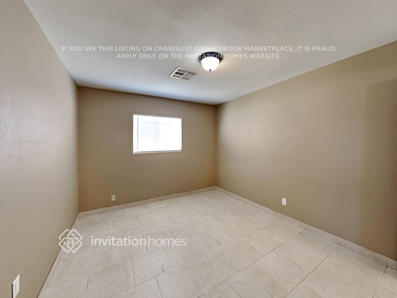 Building Photo - 5047 W Tuckey Ln