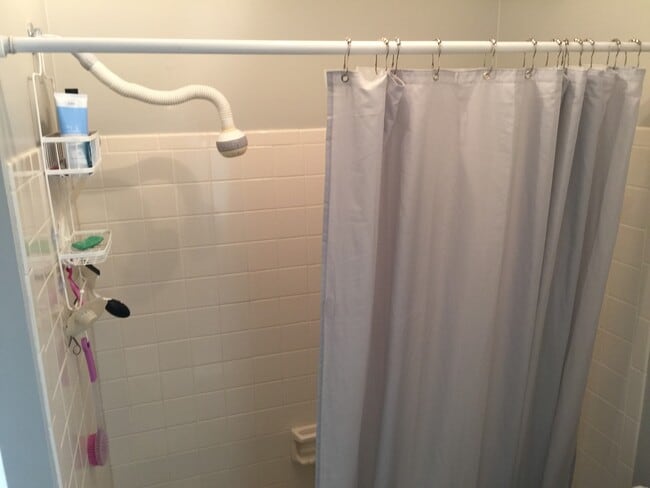 Building Photo - Green Hills living at its best.  2 BR 2.5 ...