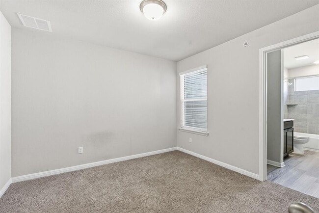 Building Photo - 104 Texas Agate Dr