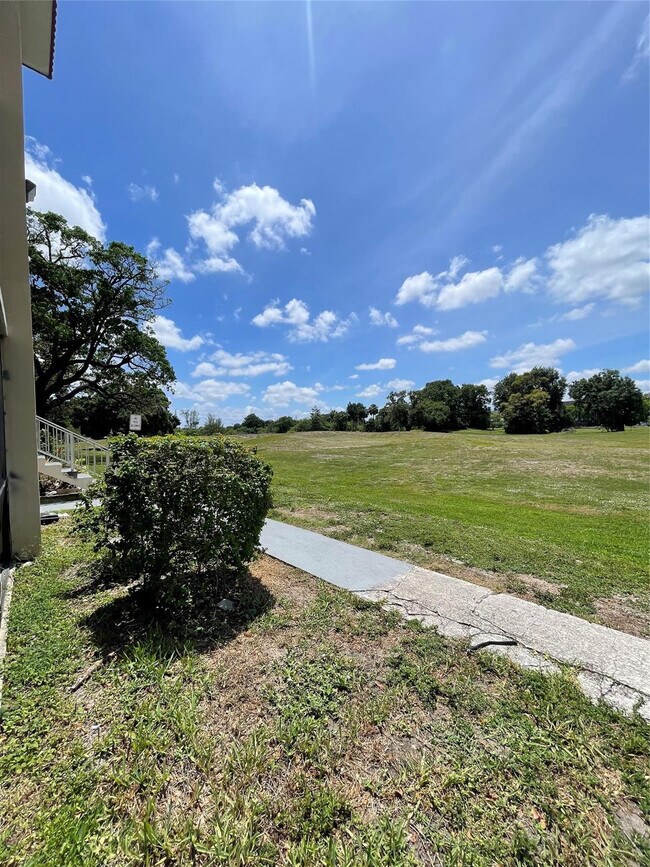 Building Photo - 4158 Inverrary Dr