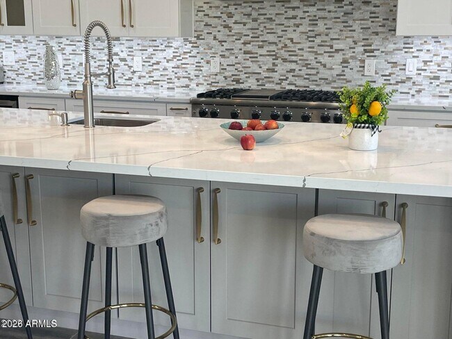 Building Photo - 6824 N 14th St