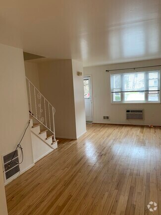 Building Photo - 208 Washington St