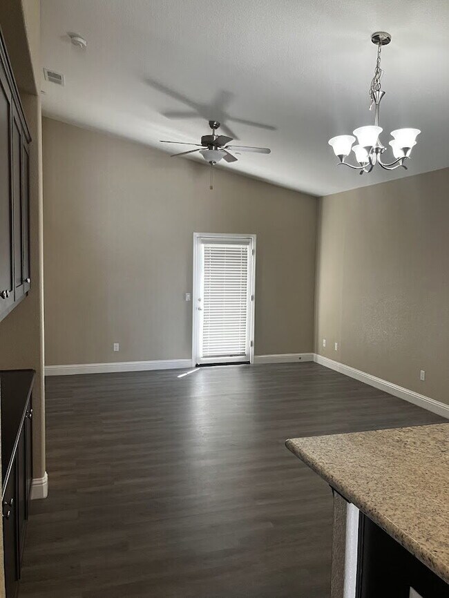 Building Photo - Spacious 4-Bedroom, 2-Bath Rental Home – M...