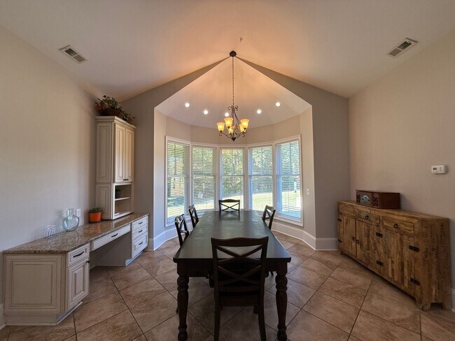 Building Photo - Mint Hill