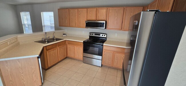 Building Photo - 7730 Copper Cave