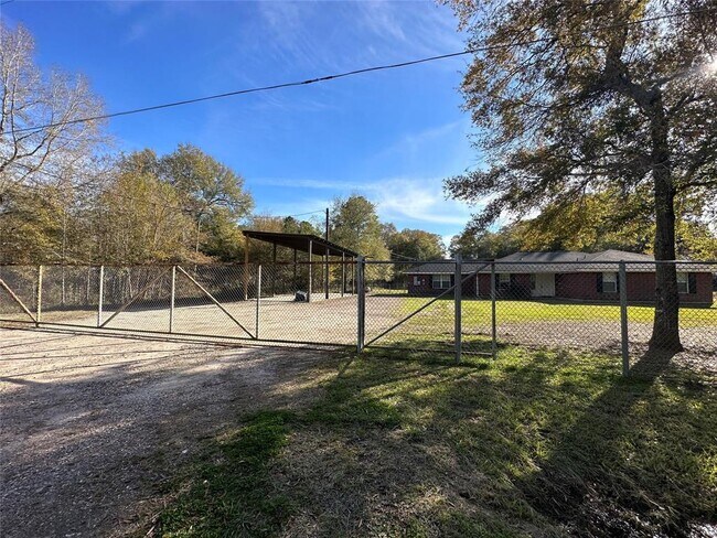 Building Photo - 636 County Rd 3731