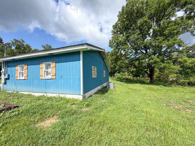 Building Photo - 3520 Oakridge Ave