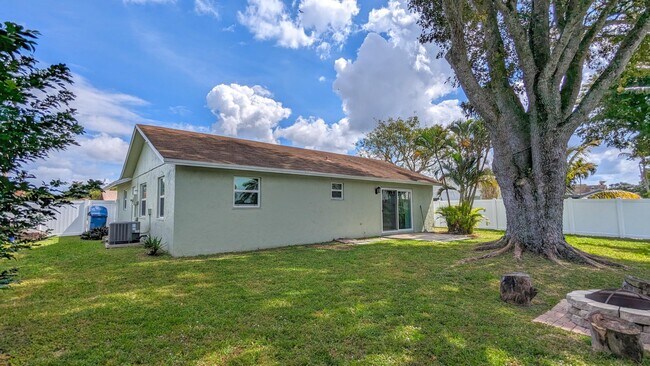 Building Photo - 1103 Harmony Way