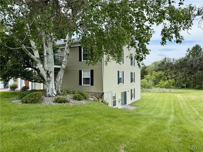 Building Photo - 7112 New Yorker Ave