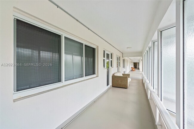 Building Photo - 10190 Collins Ave