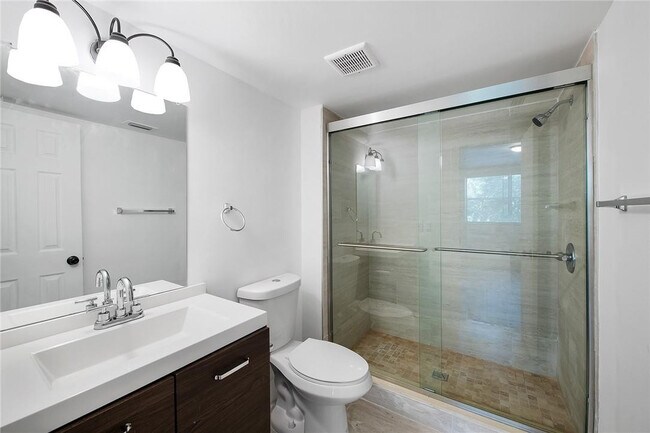 Building Photo - 8851 Wiles Rd