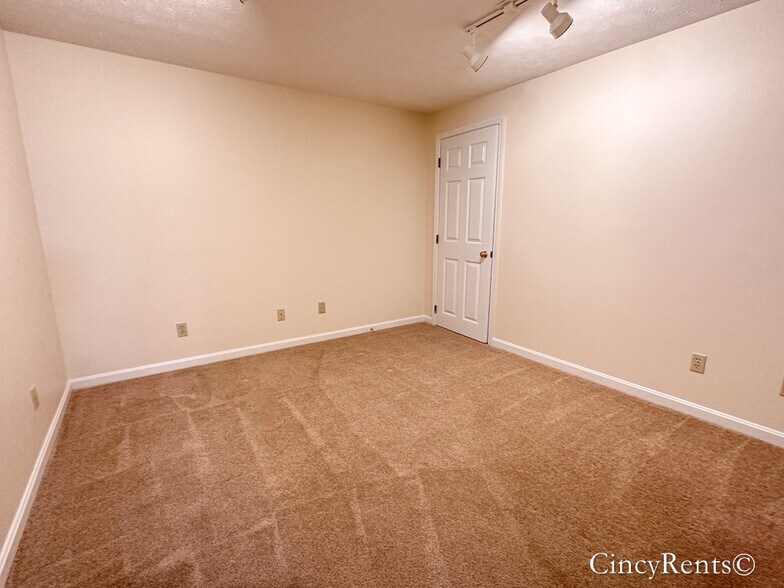 Building Photo - 7982 Lancelot Dr