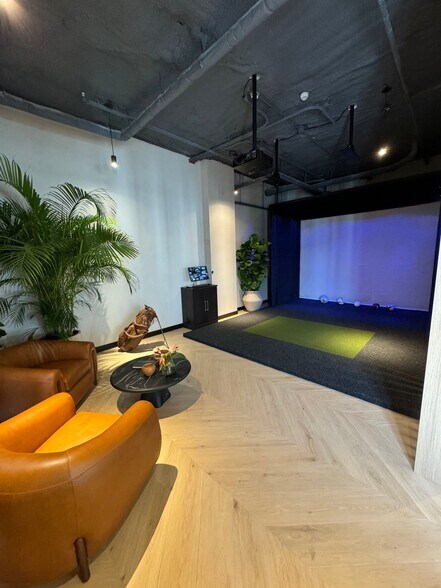 Building Photo - 132 NE 22nd St