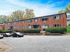 Building Photo - 2423 Lindsay Ave