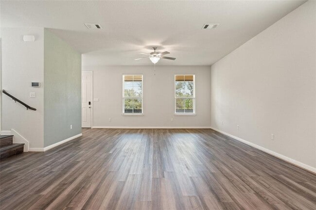 Building Photo - Big Sky Ranch 3-Bedroom/2.5 Bath - Drippin...