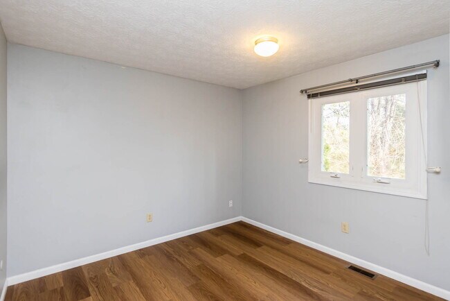 Building Photo - 5334 Tara Hill Dr