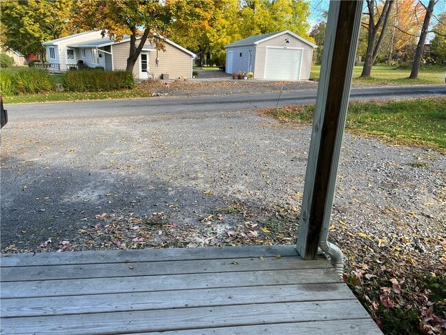 Building Photo - 4543 Mayflower Rd