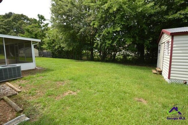 Building Photo - 309 Northlake Dr
