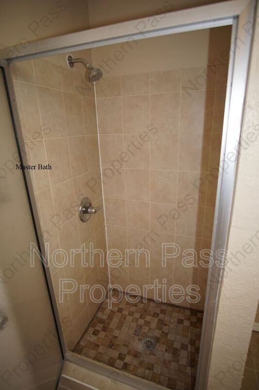 Building Photo - 10551 Kinross Ave