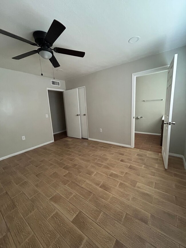 Building Photo - Newly remodeled house in Brawley