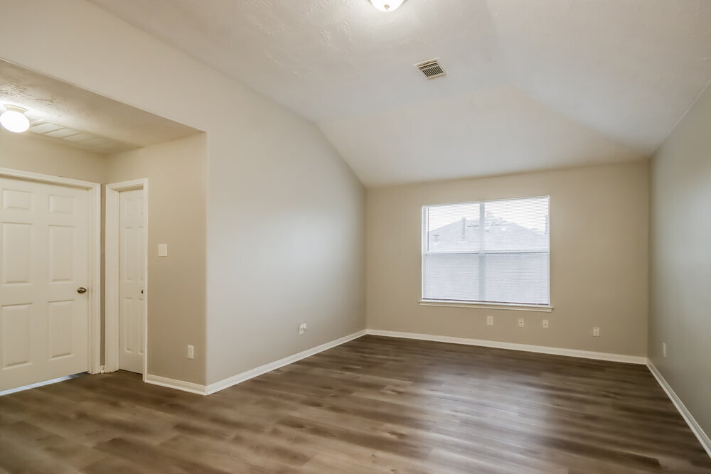Building Photo - 21515 Lovis Way