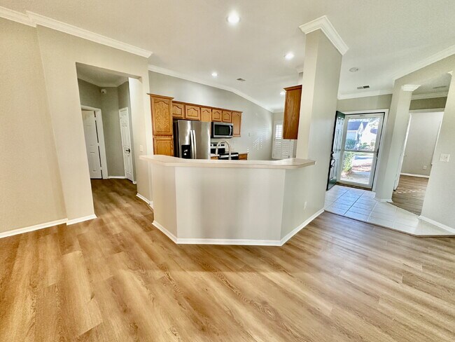 Building Photo - Recently Updated Two Bedroom Home in Sun C...