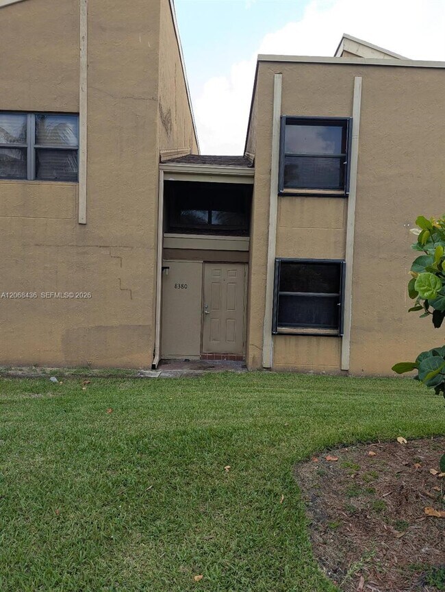 Building Photo - 8380 S Missionwood Cir