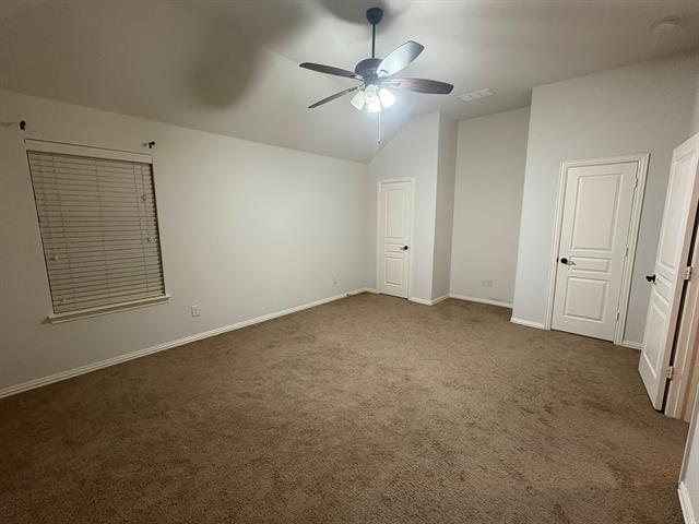 Building Photo - 520 Stillwater Dr