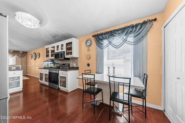 Building Photo - 2656 Lantana Lakes Dr E