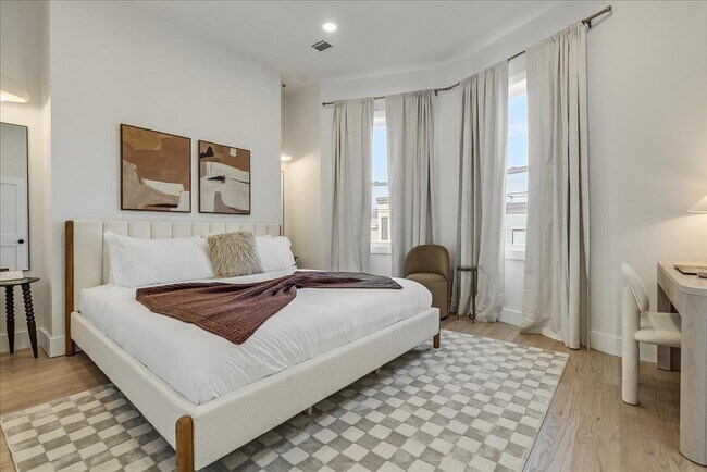 Building Photo - 97-99 Zabriskie St