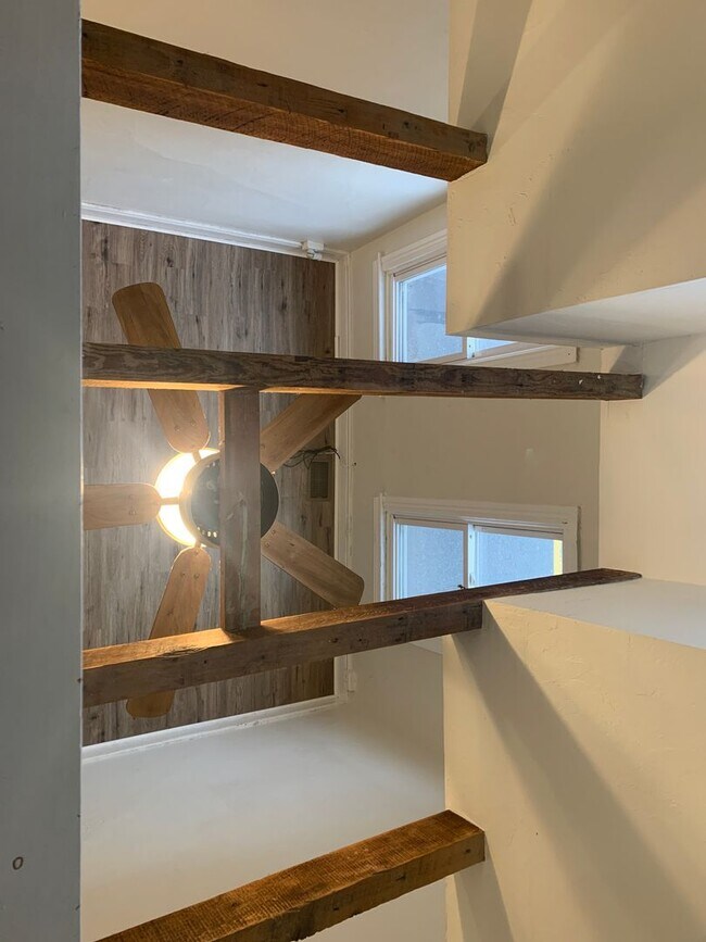 Building Photo - Future Rental-Cozy 1 Bedroom House with bo...