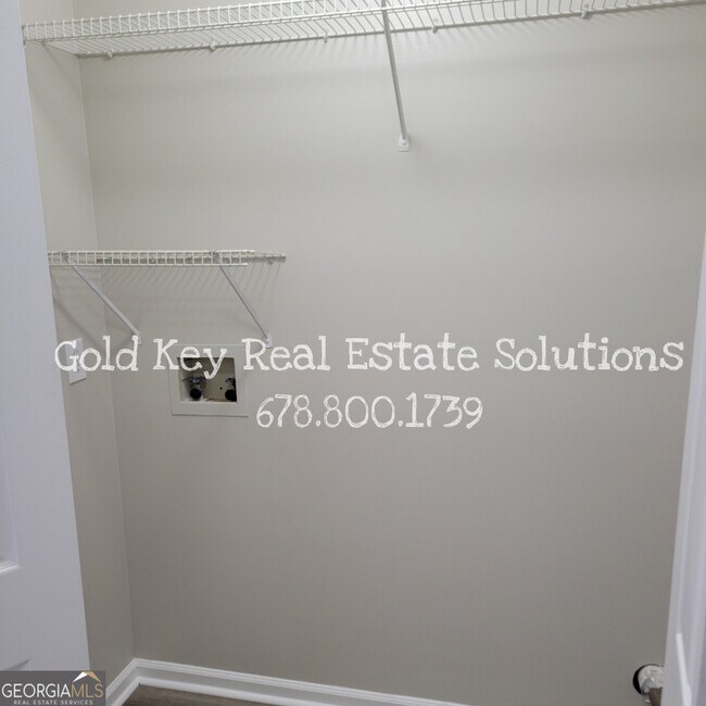 Building Photo - 915 Burning Bush Dr