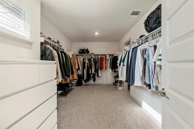 Building Photo - 217 Cupreata Ln