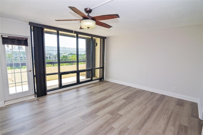 Building Photo - 1401 S Federal Hwy