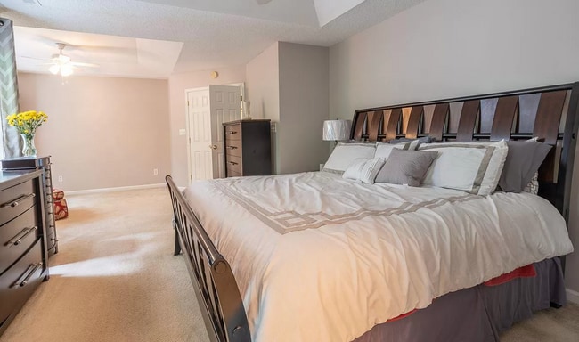 Building Photo - Beautiful 3 Bedroom in Hope Valley Farms