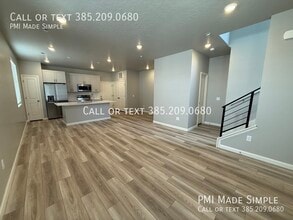 Building Photo - 348 N Colonnade Rd