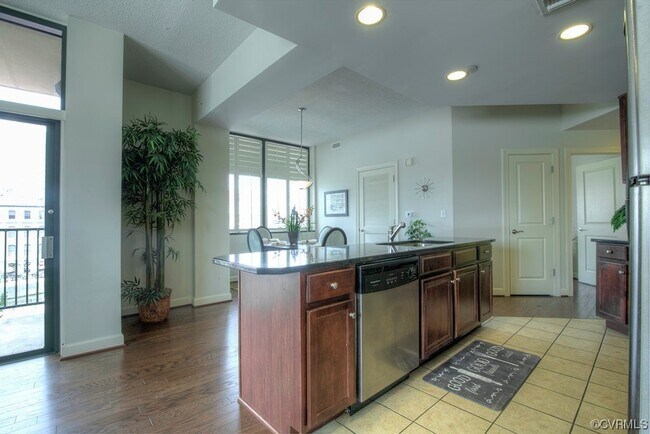 Building Photo - 1101 Haxall Point